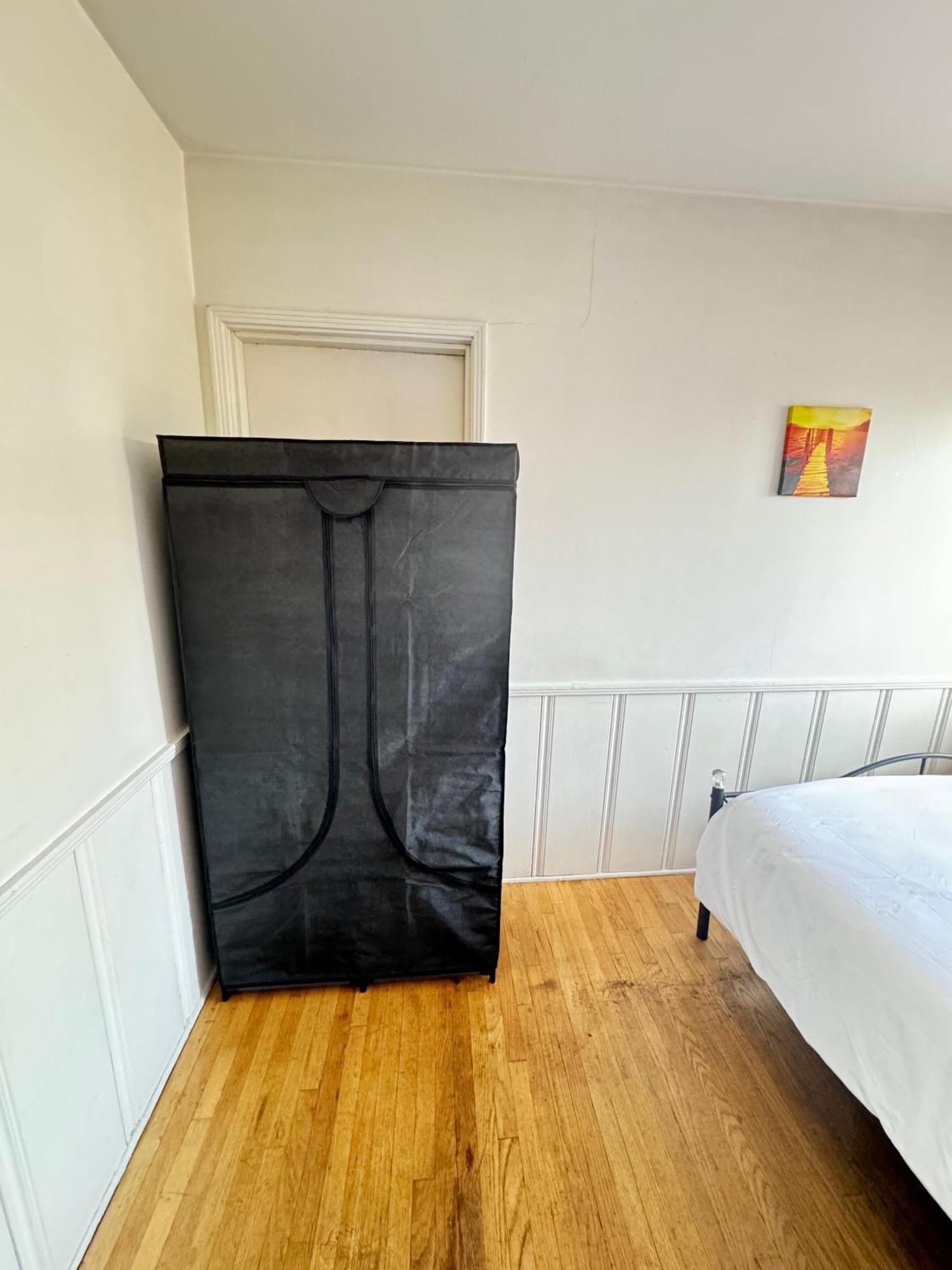 Cozy Home In Prime Location モントレー・パーク エクステリア 写真